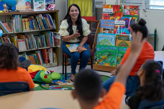 Brenda Arce, la puertorriqueña de corazón que lleva su identidad en la piel y en su primer libro “Kissed by the Sun”